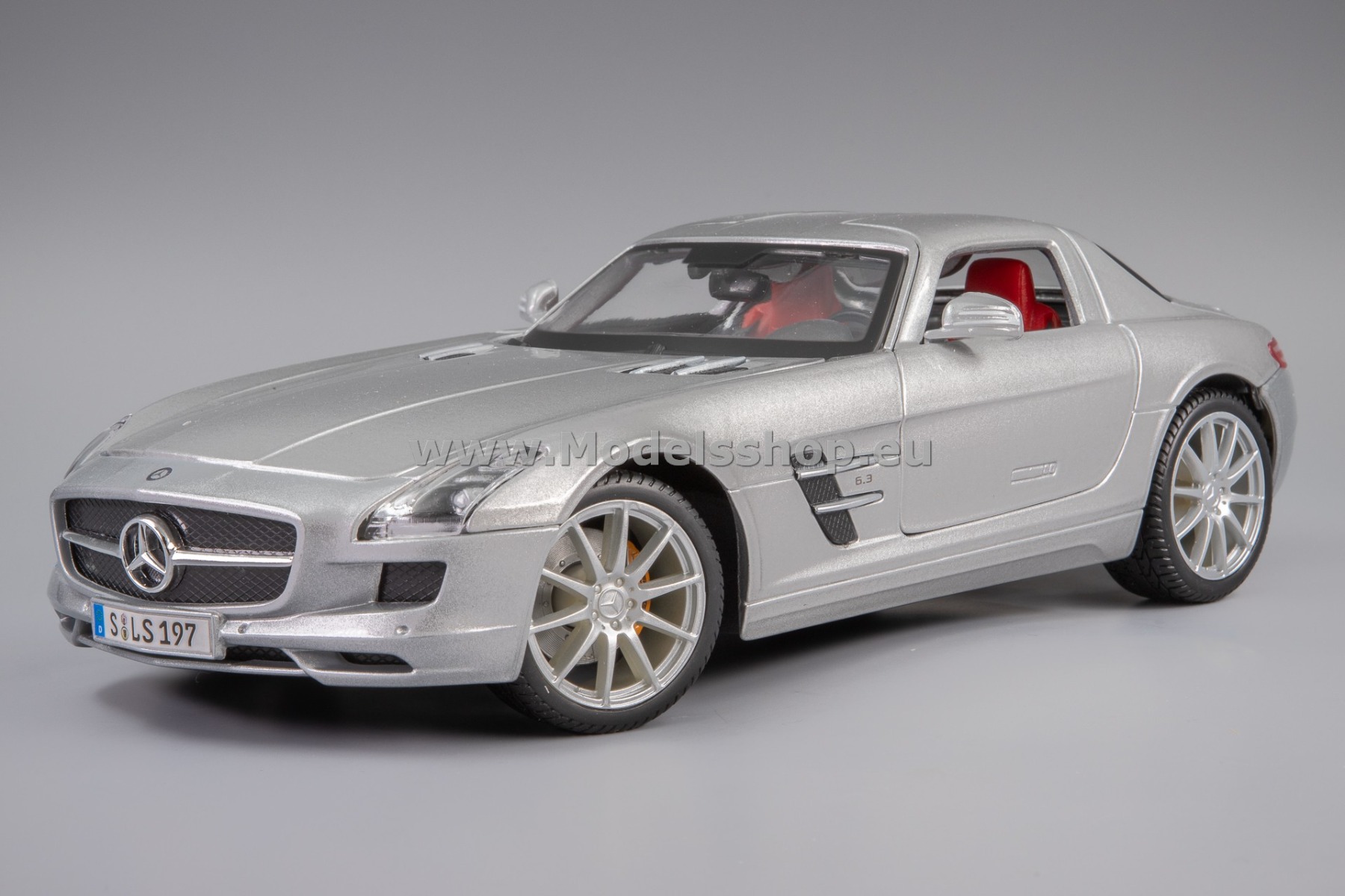 Maisto Mercedes-Benz SLS AMG (C197), 2010 /silver/ 31389