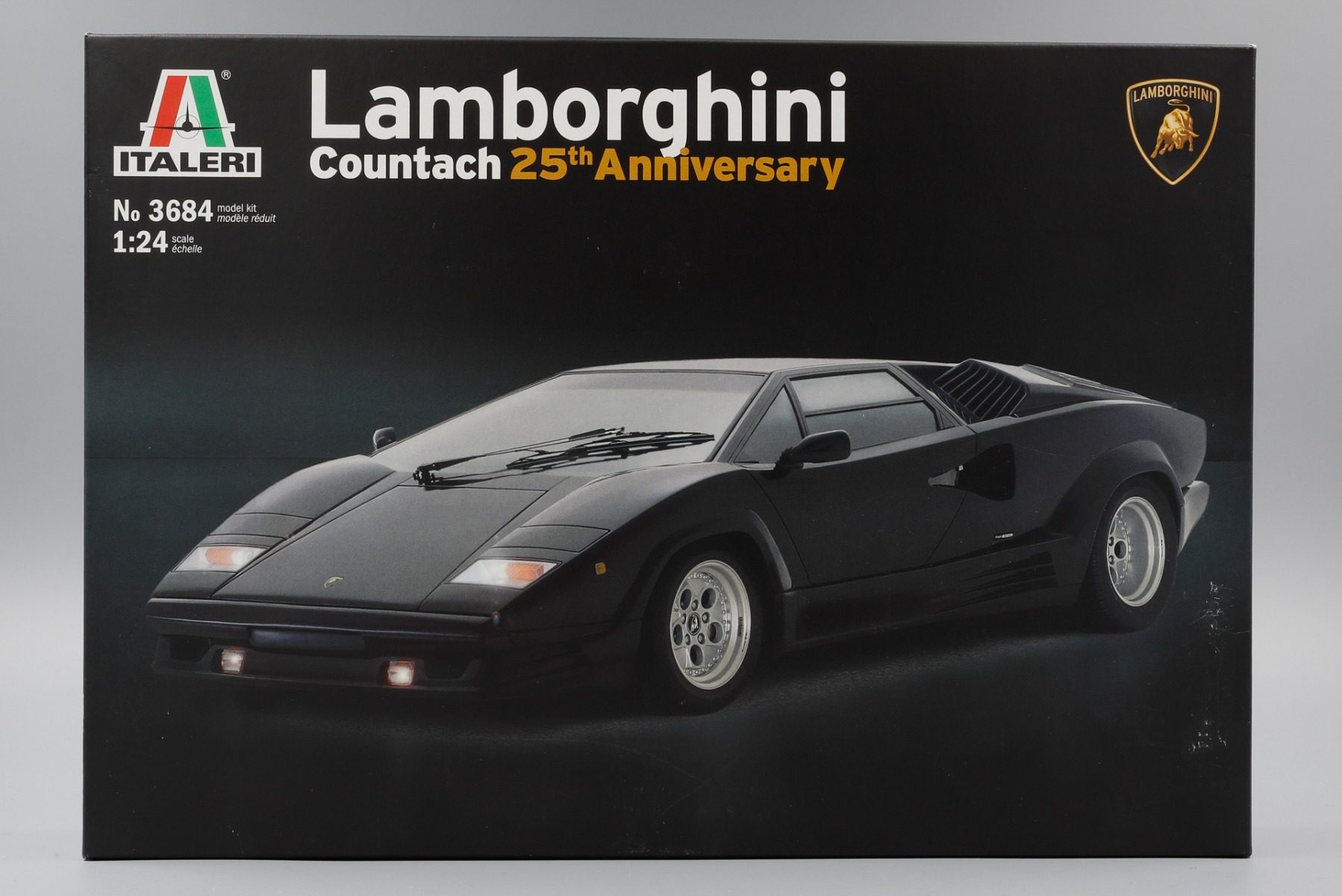 Italeri IT3684 Lamborghini Countach 25th Anniversary Italeri IT3684 Lamborghini Countach 25th Anniversary