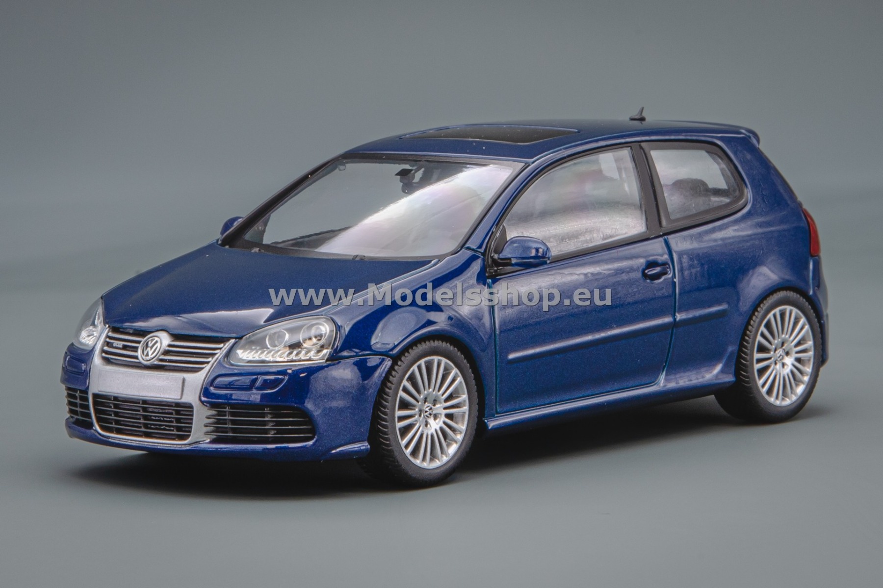 Maxichamps 940054501 VW / Volkswagen Golf V R32, 2005 /blue metallic/