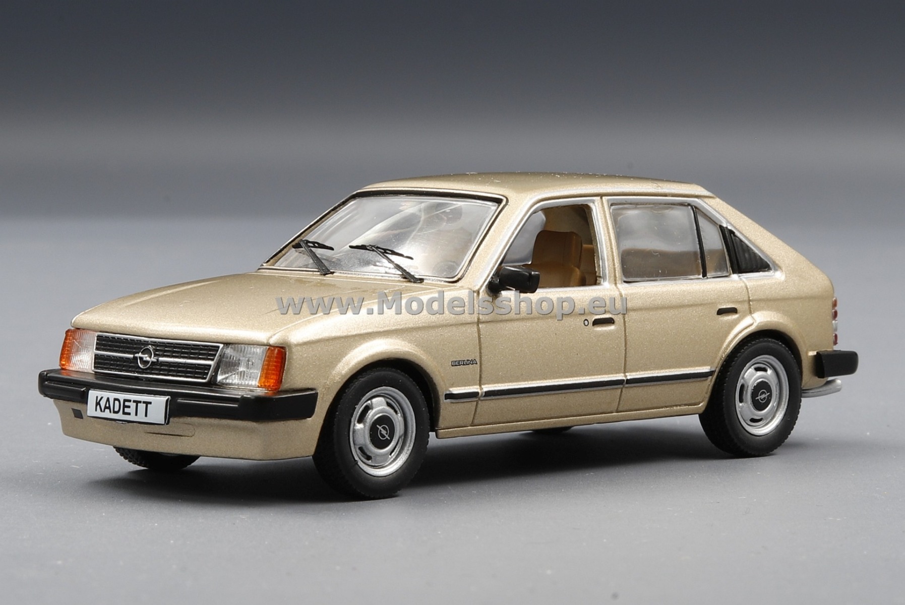 Modèle réduit Opel Kadett D, Metallic-beige, 5-türer, 1981 1/43 Modèle réduit Opel Kadett D, Metallic-beige, 5-türer, 1981 1/43