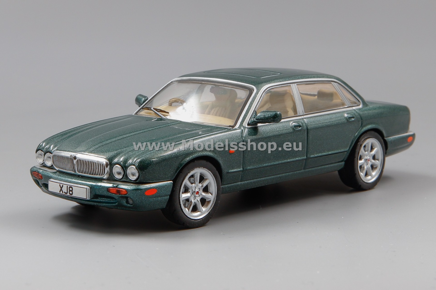 Jaguar XJ8 (X 308), RHD, 1998 /dark green - metallic/