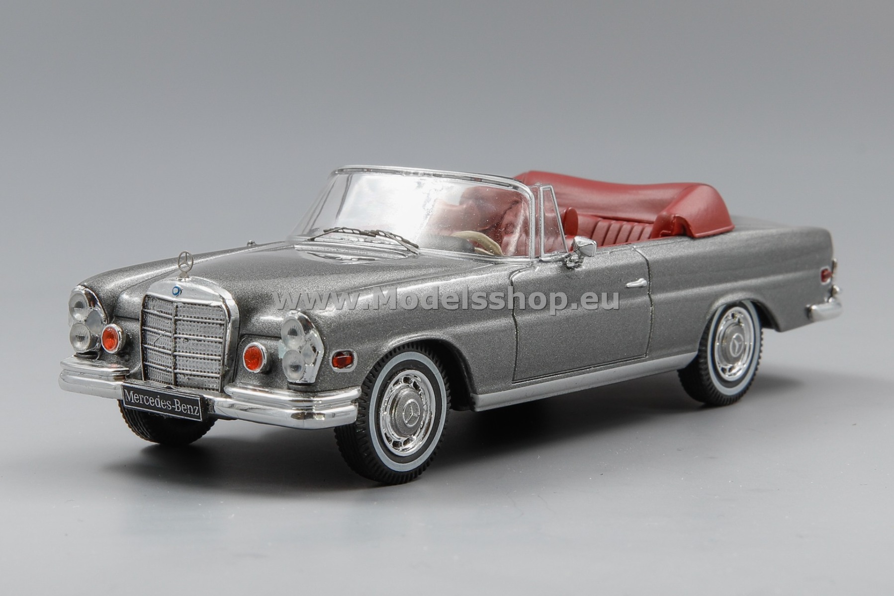 IXO CLC457N.22 Mercedes-Benz 280 SE 3.5 (W111) Convertible