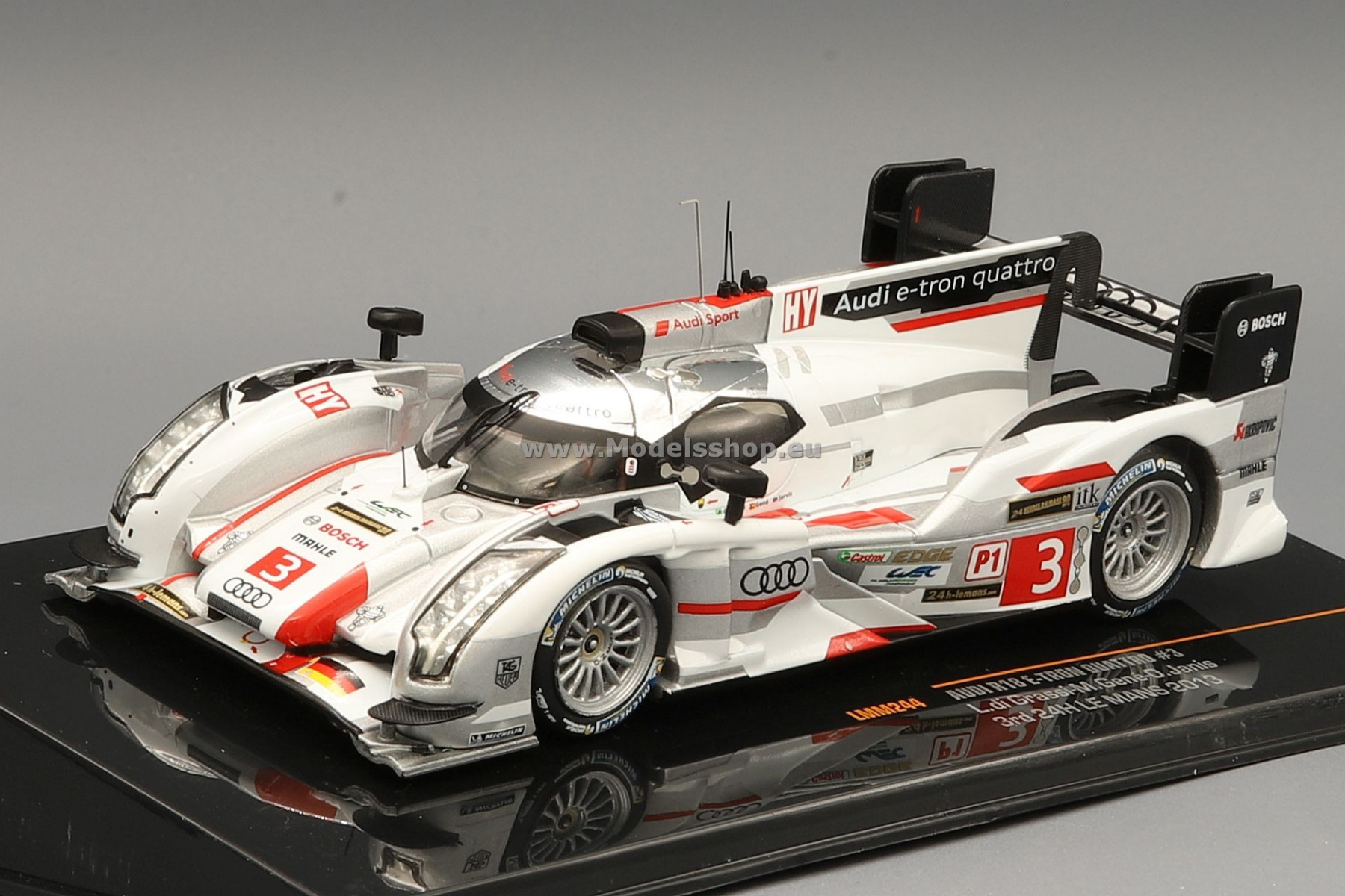 Audi R18 e-tron quattro, No.3, 24h Le Mans 2013 L.Di Grassi/M.Gene