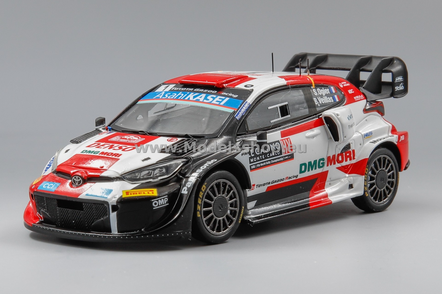 Spark S6690 TOYOTA GR Yaris Rally1 No.1 TOYOTA GAZOO Racing Spark S6690 TOYOTA GR Yaris Rally1 No.1 TOYOTA GAZOO Racing