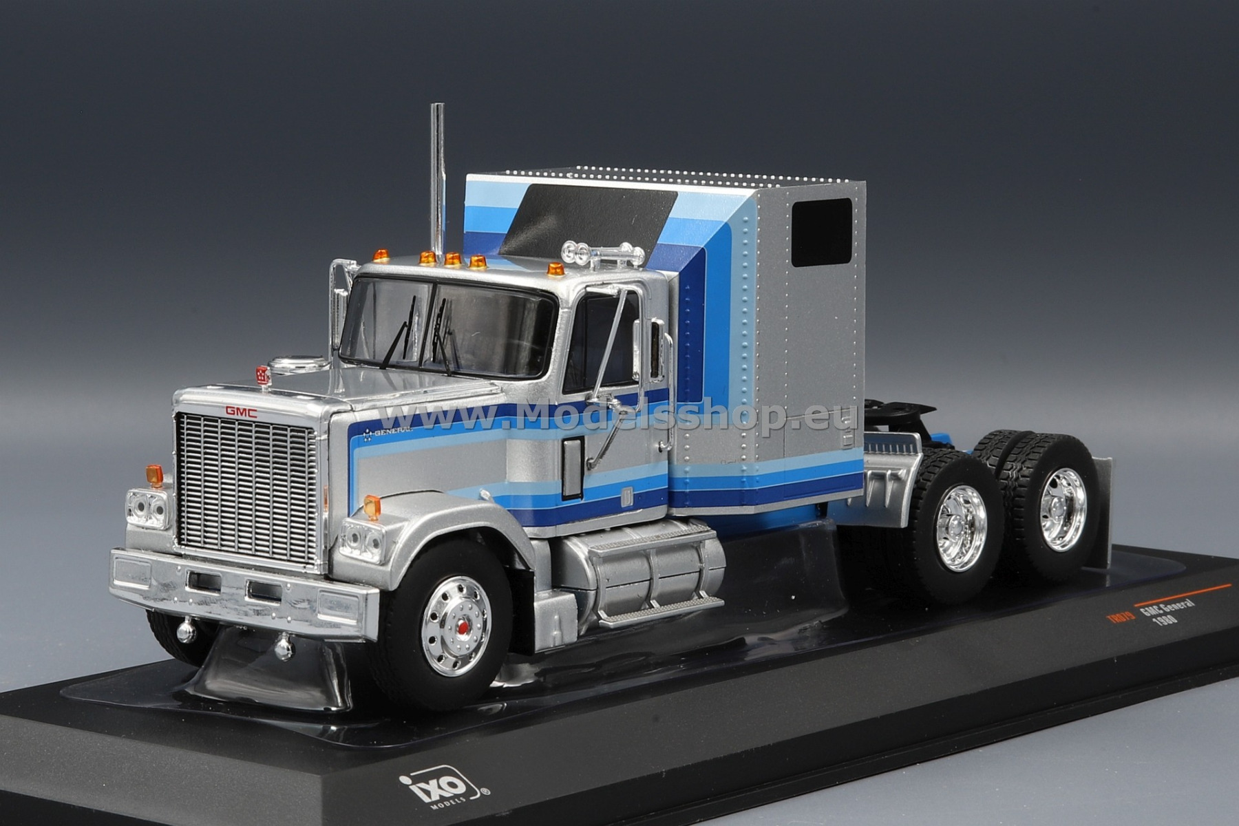 GMC General tractor truck, 1980 /silver - decorated/