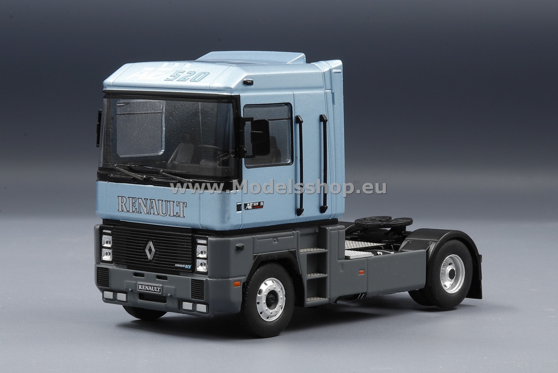 IXO TR125 Renault Magnum AE 520 ti, 1994 /light blue - metallic/