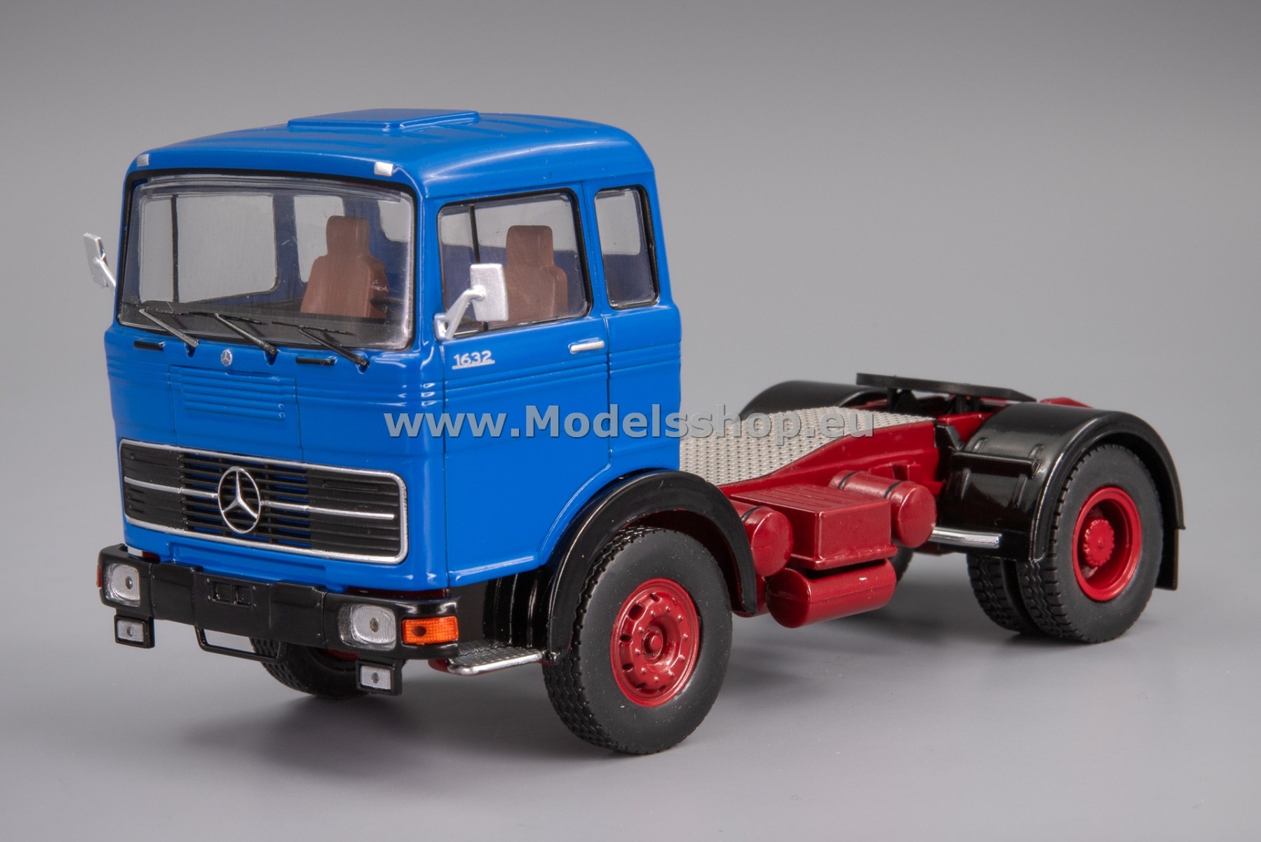 Miniature IXO 1/43 - Mercedes LPS 1632 Bleu - 1970 - Neuve